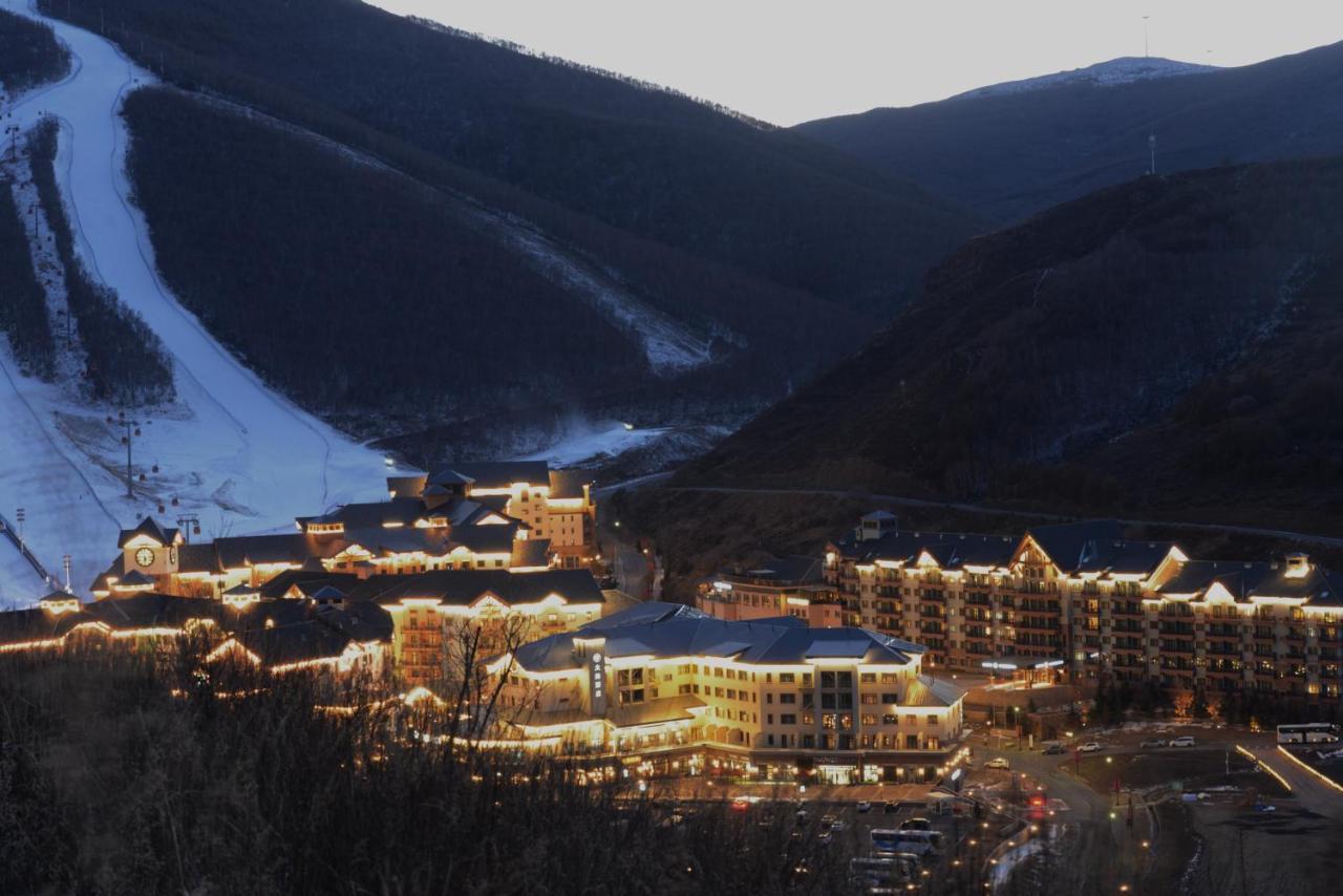 Ski And Suites At Thaiwoo Resort 逅雪套房民宿 Csungli Kültér fotó
