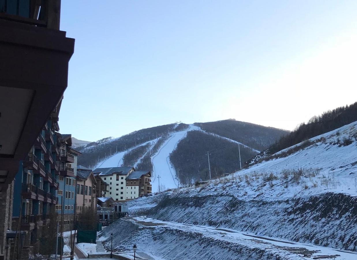 Ski And Suites At Thaiwoo Resort 逅雪套房民宿 Csungli Kültér fotó