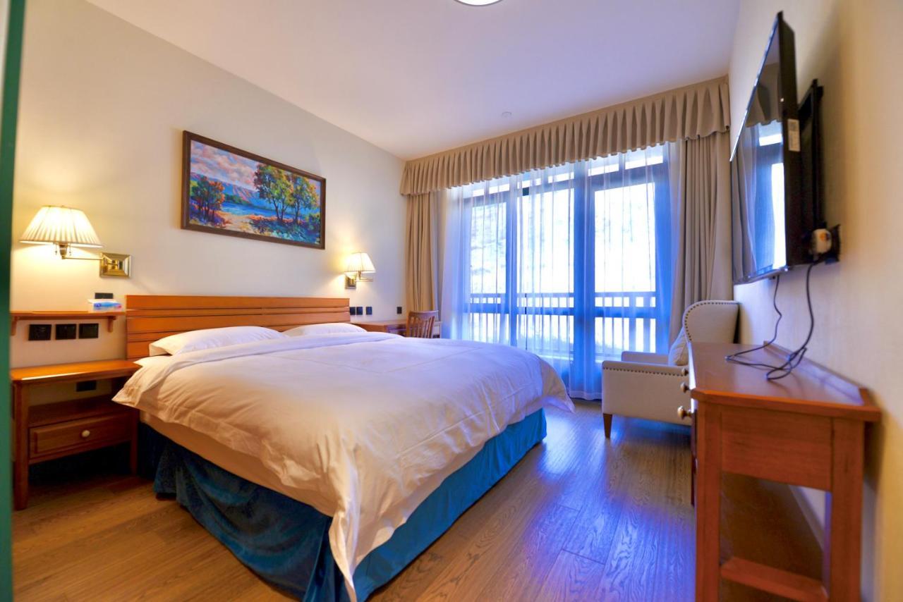 Ski And Suites At Thaiwoo Resort 逅雪套房民宿 Csungli Kültér fotó